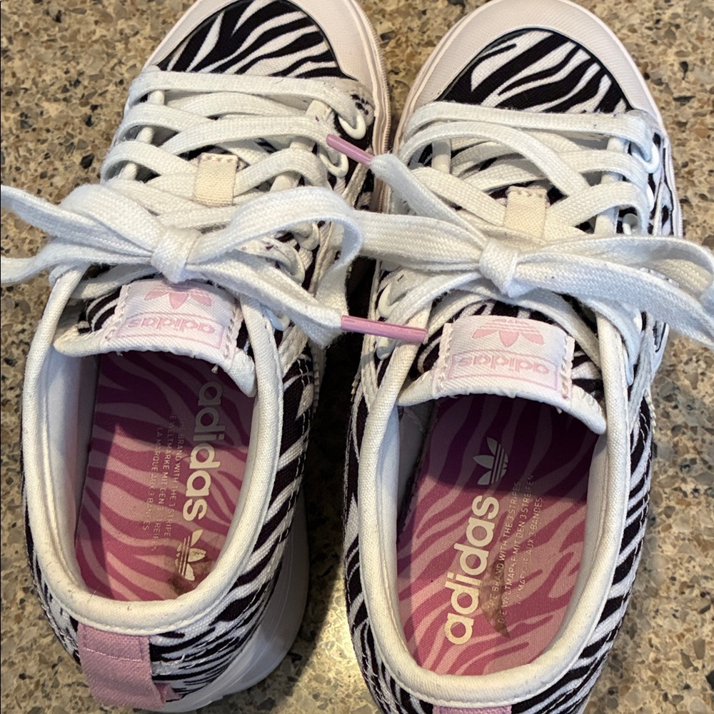 Girls Size 5 Adidas Nizza Platform Shoes Women's, Cloud White/Bliss Lilac/Core - Picture 7 of 12